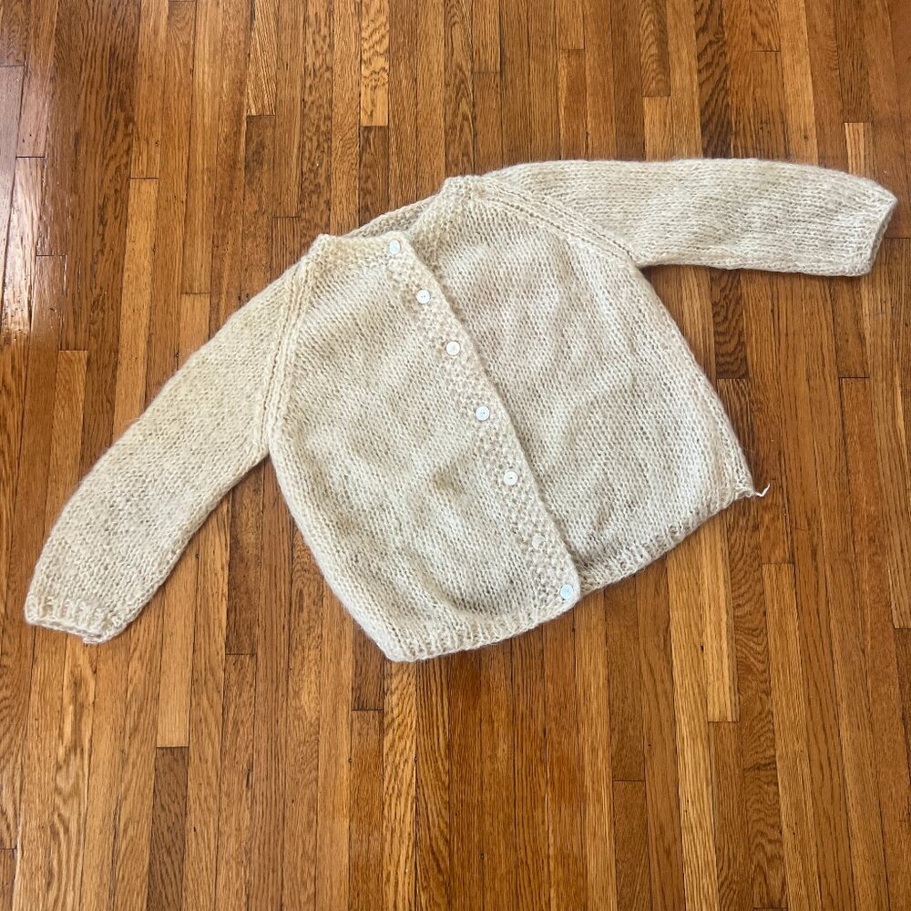 Vintage 60s/70s Mohair-Blend Cream Italian Knit Cardigan - Women's 38 / Medium